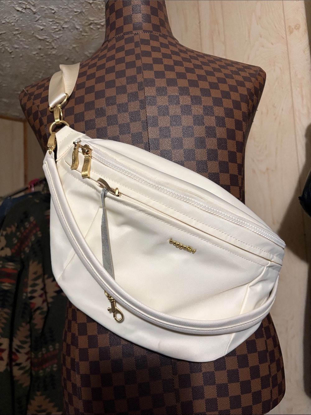 Baggallini light cream Bum bag